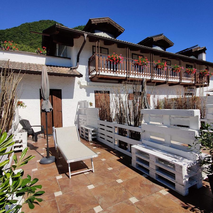 Hotel Garni Al Laghet à Tenno Extérieur photo