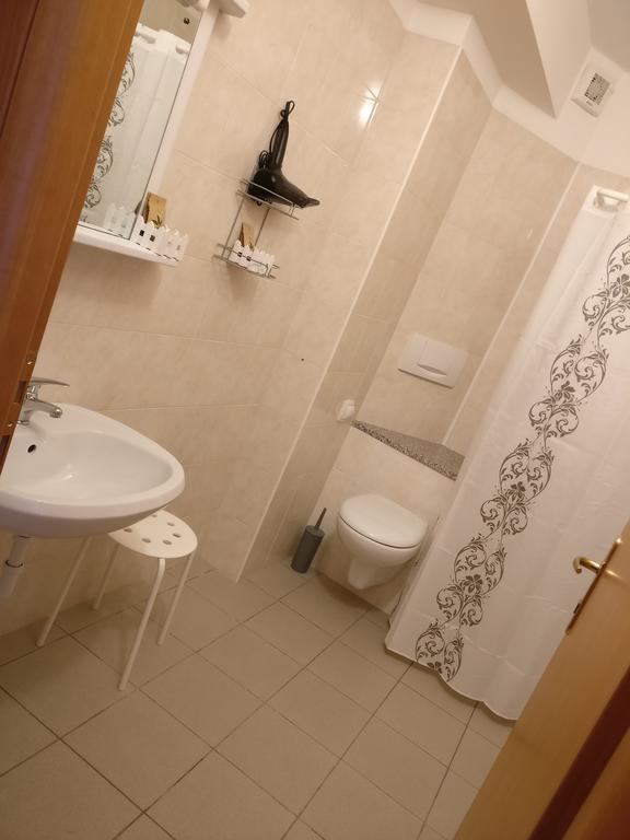 Hotel Garni Al Laghet à Tenno Extérieur photo