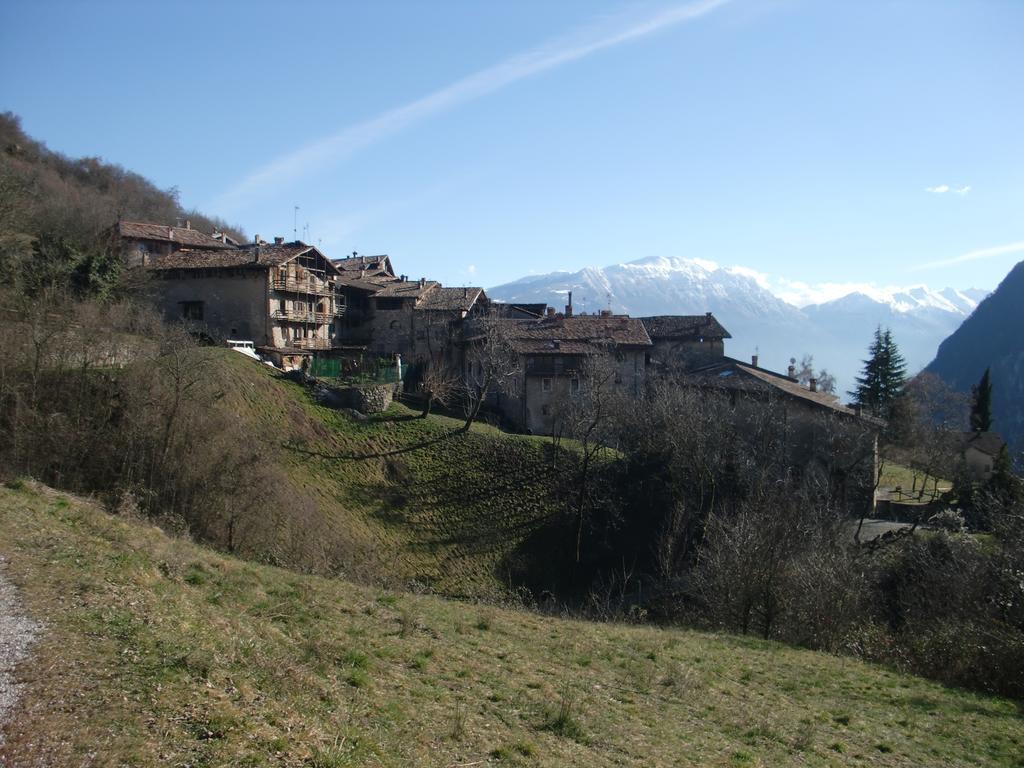Hotel Garni Al Laghet à Tenno Extérieur photo
